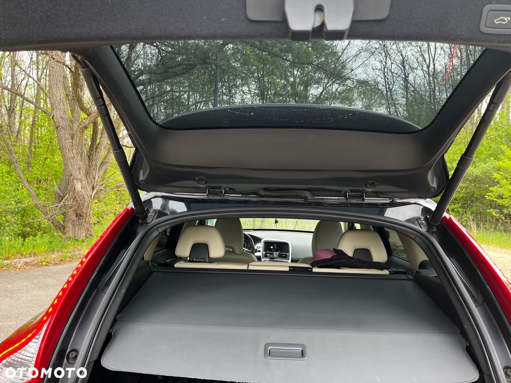 Volvo XC 60 D4 AWD Summum - 11