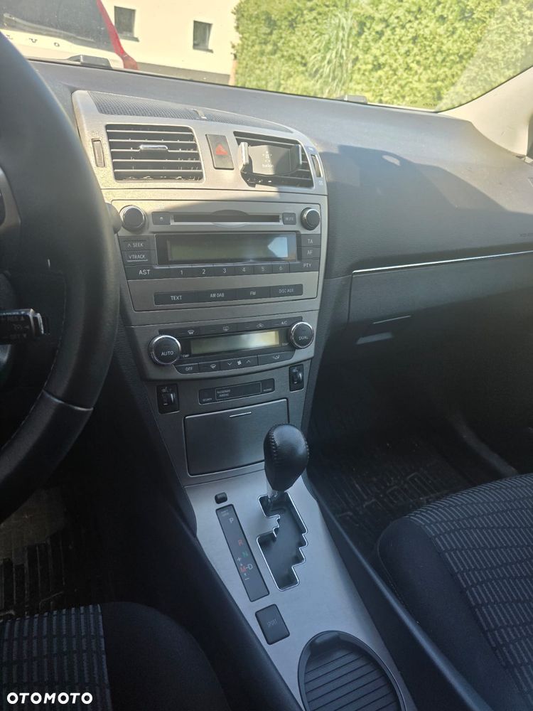 Toyota Avensis 1.8 Multidrive Edition - 9