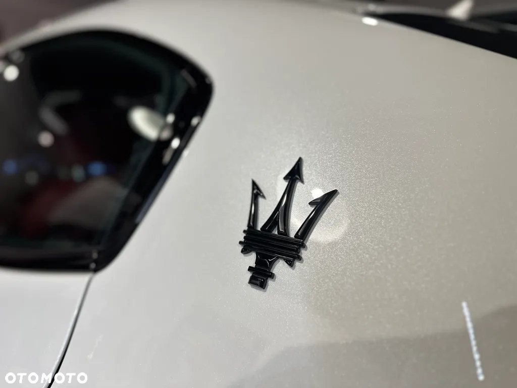 Maserati Ghibli - 5