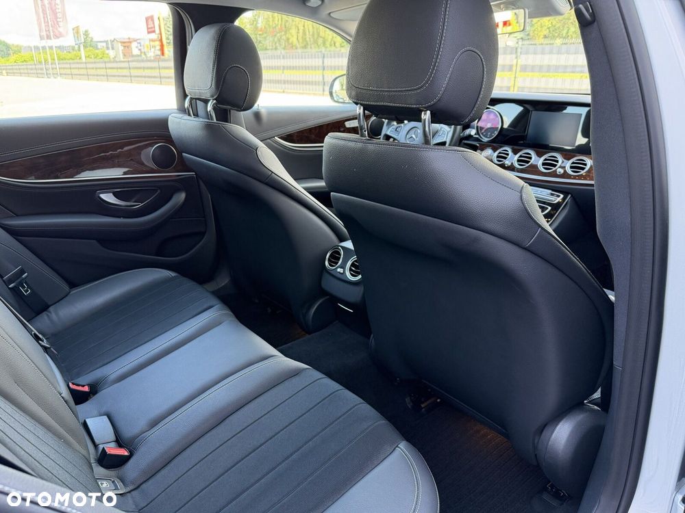 Mercedes-Benz Klasa E 220 d Exclusive - 19