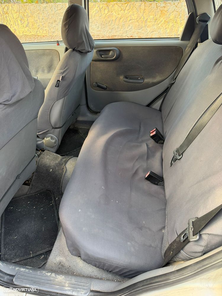 Opel Corsa 1.2 16V Confort - 4