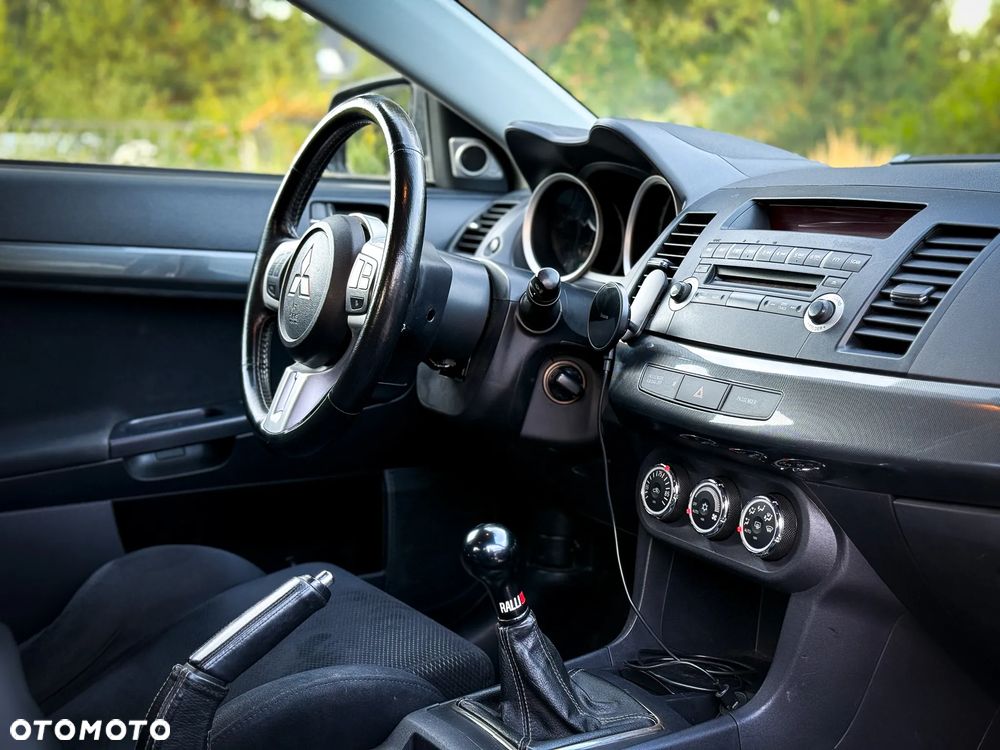 Mitsubishi Lancer Evolution GSR - 16