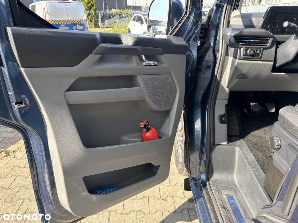 Ford Tourneo Custom - 10