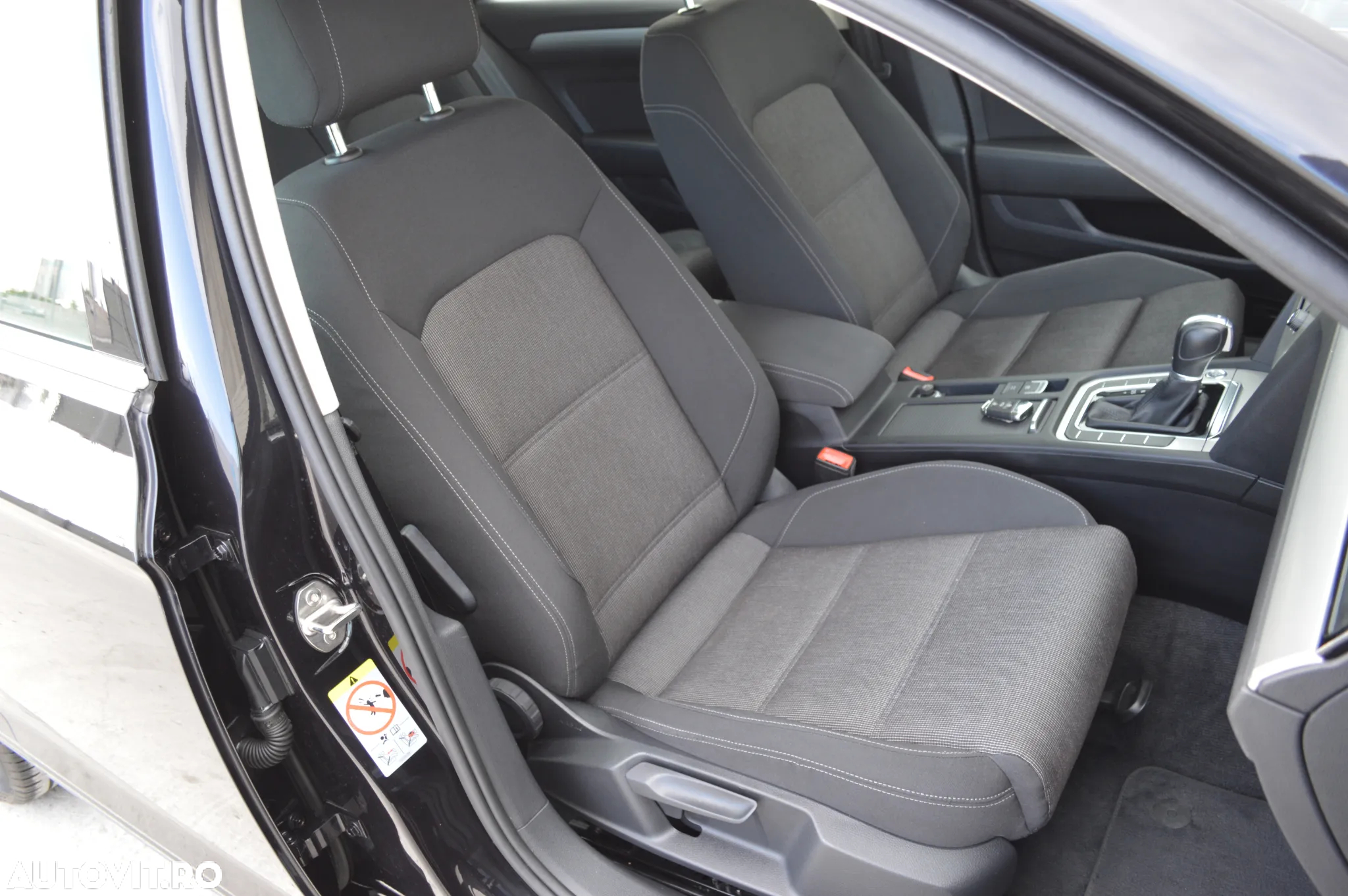 Volkswagen Passat Variant 2.0 TDI DSG Comfortline - 19