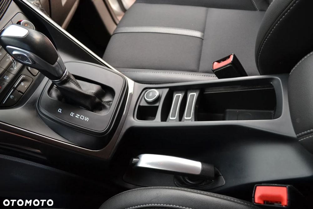 Ford Grand C-MAX - 22