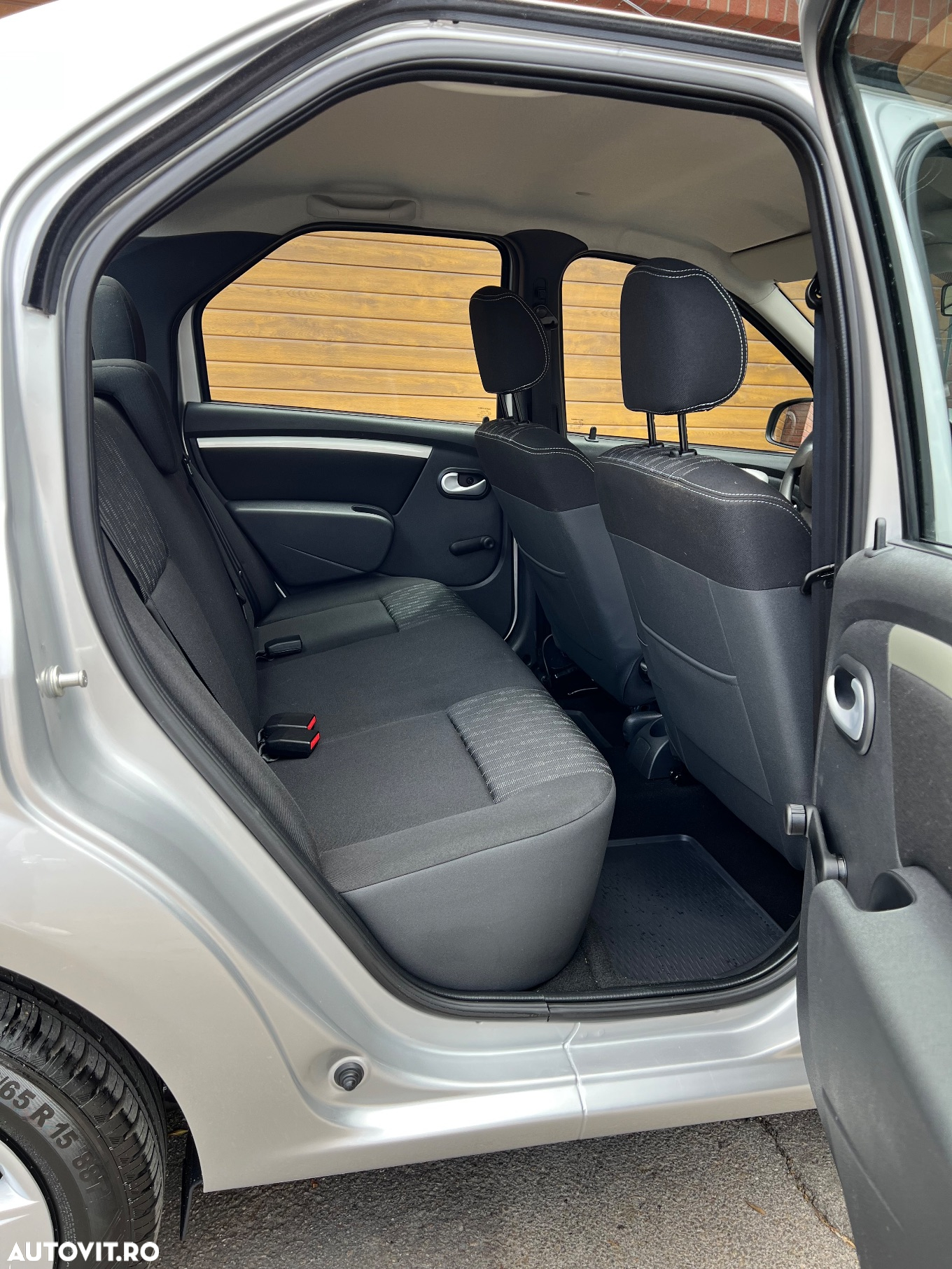 Dacia Logan 1.6 MPI Laureate - 5