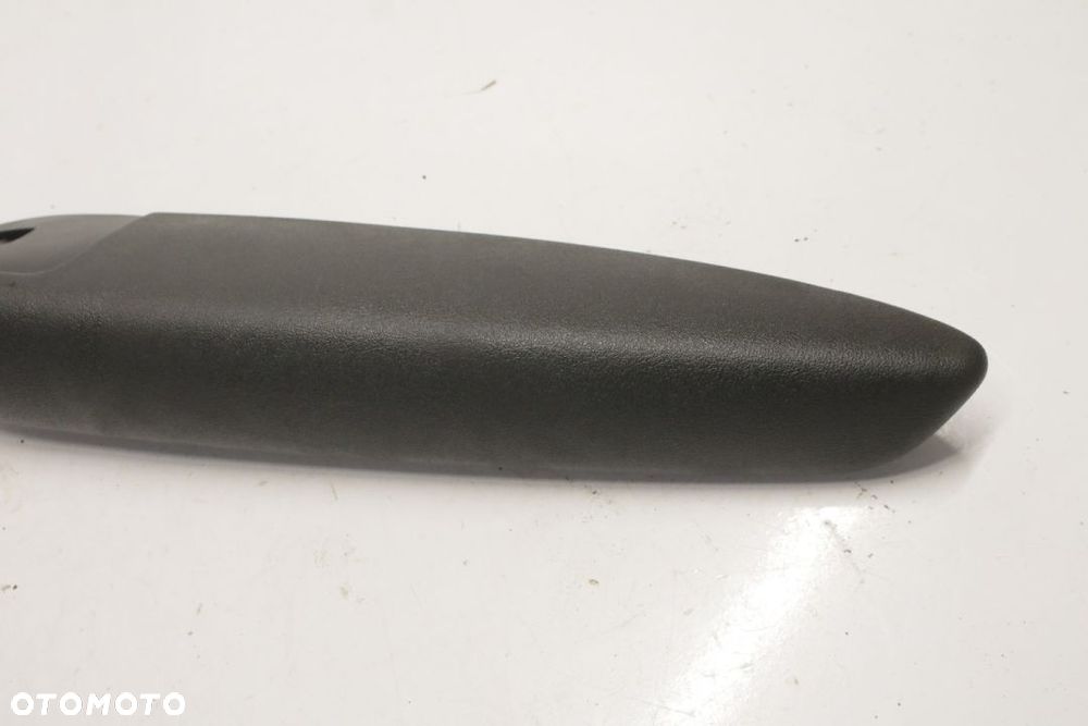 podłokietnik tył Audi A3 8P 5d - 7