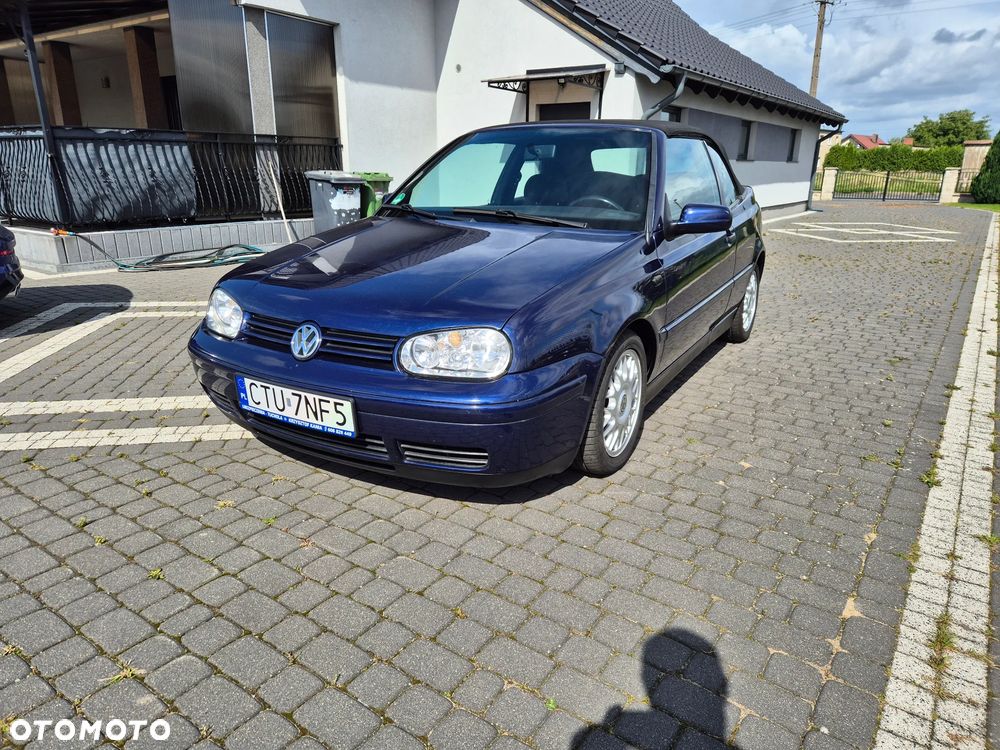 Volkswagen Golf - 1