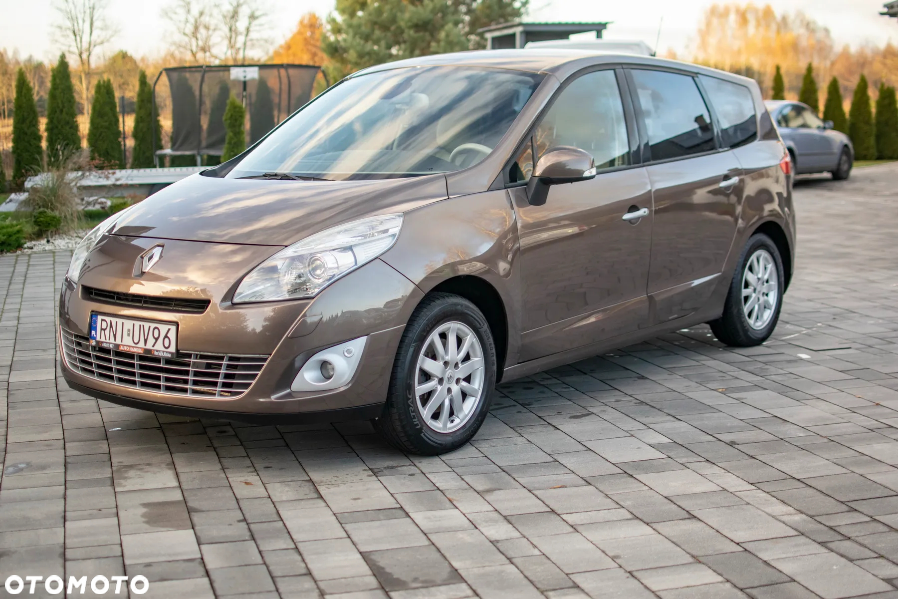 Renault Grand Scenic - 31