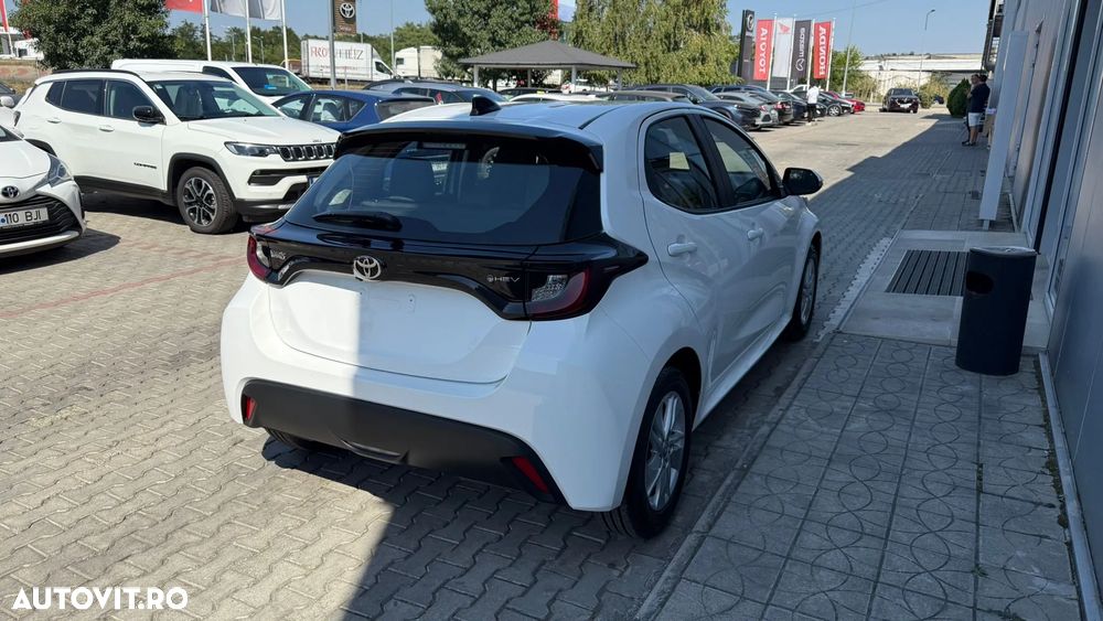 Toyota Yaris 1.5 VVT-i HSD Eco - 8