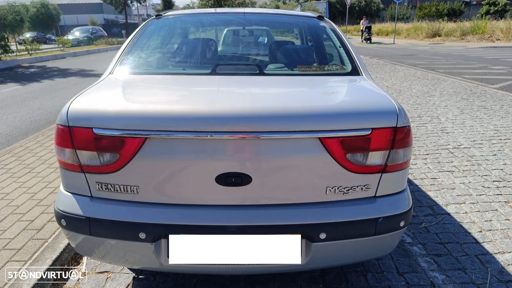 Renault Mégane Classic 1.4 16V RTE AC — fotografia 6