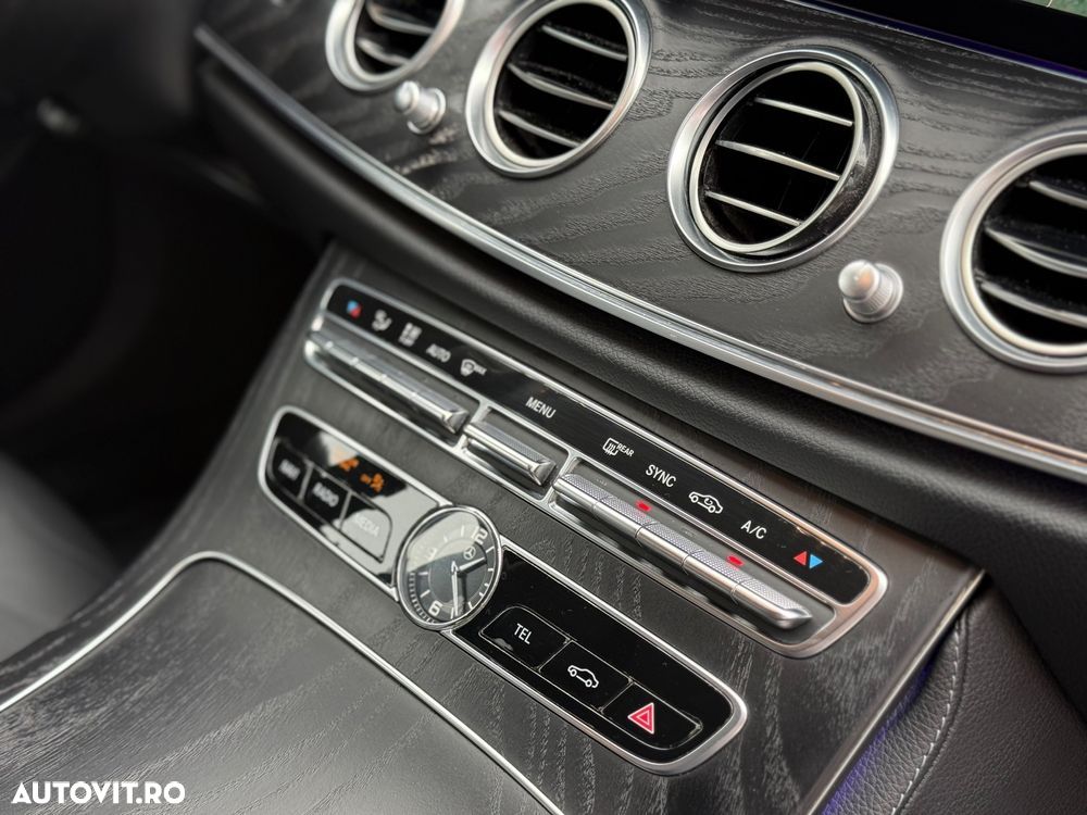 Mercedes-Benz E 220 d 4Matic T 9G-TRONIC Avantgarde - 12