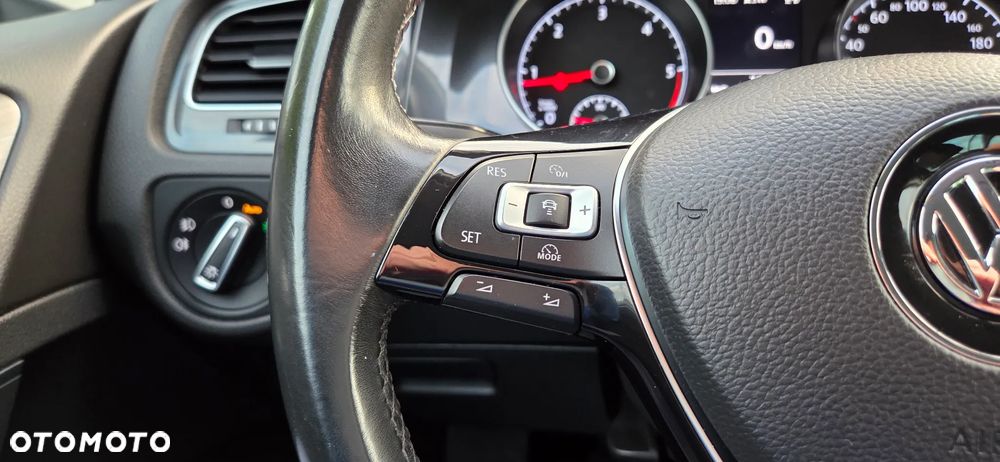 Volkswagen Golf - 21