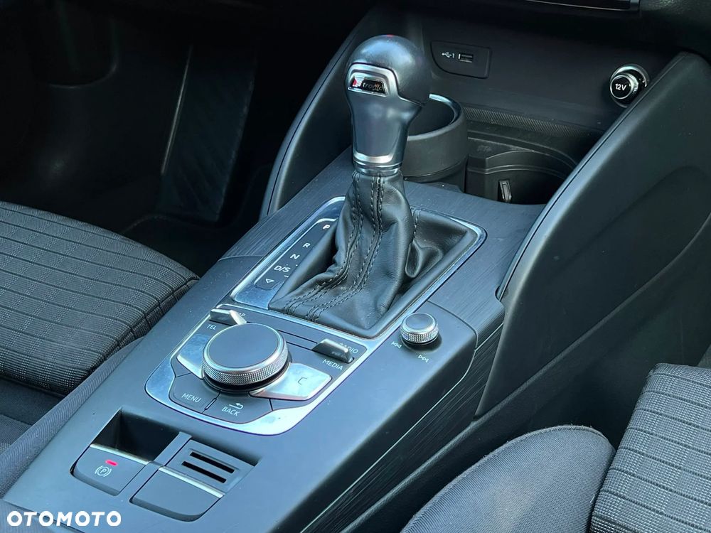 Audi A3 Sportback 2.0 TDI S tronic design - 4