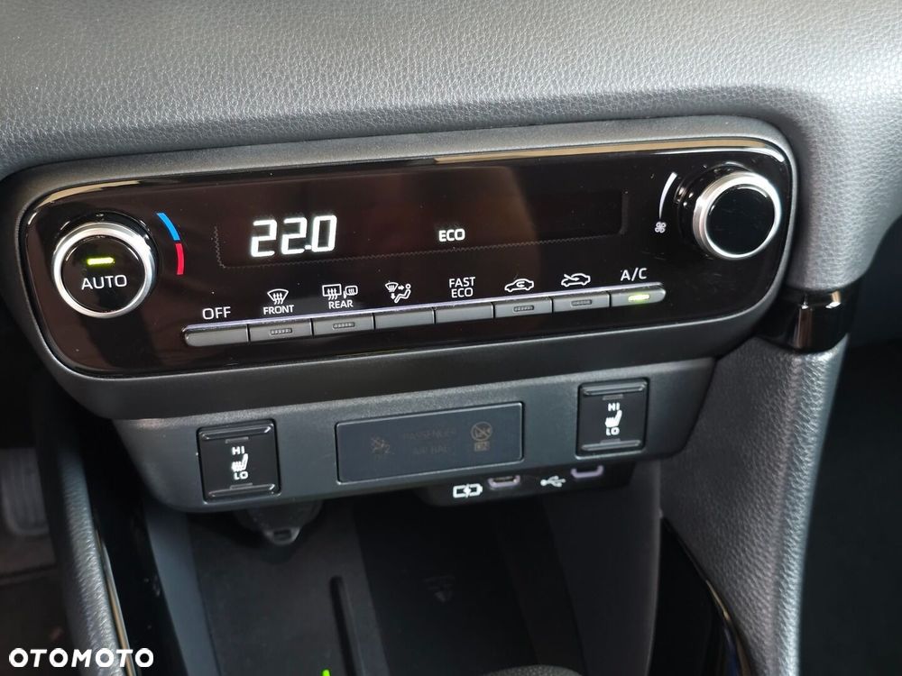 Toyota Yaris Hybrid 1.5 Style - 16