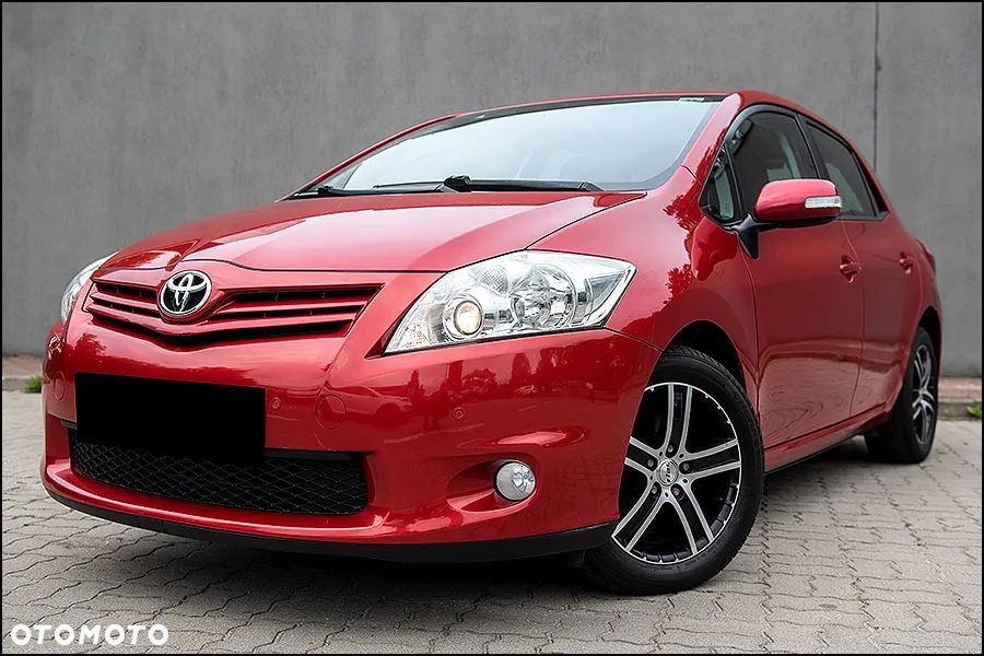 Toyota Auris - 1