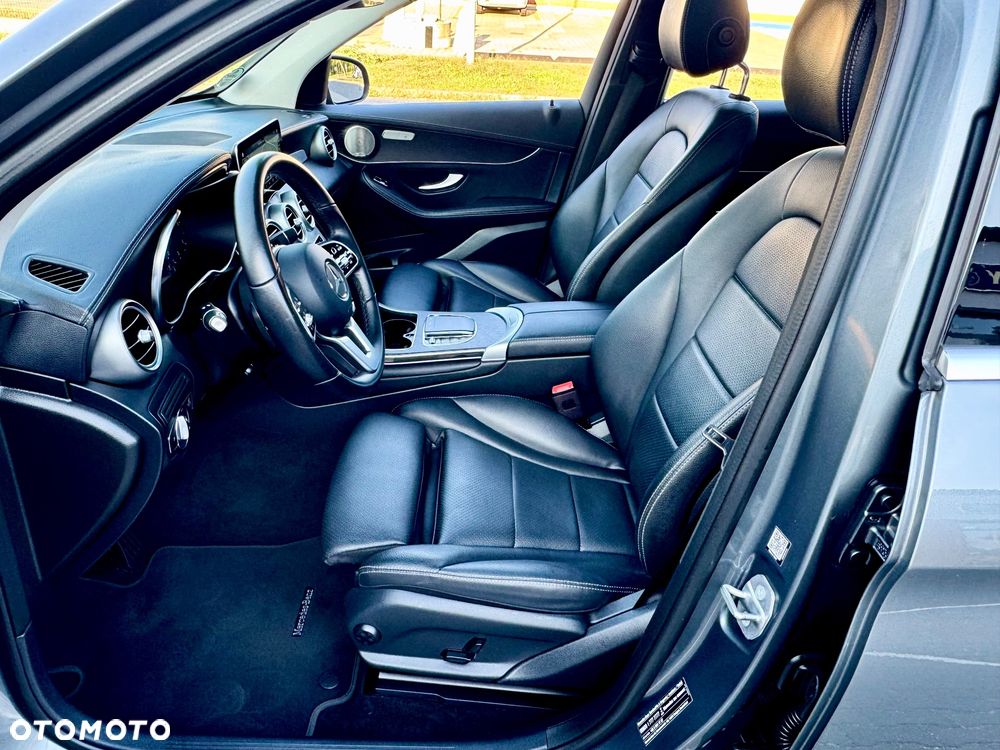 Mercedes-Benz GLC 220 d 4Matic 9G-TRONIC AMG Line Plus - 22