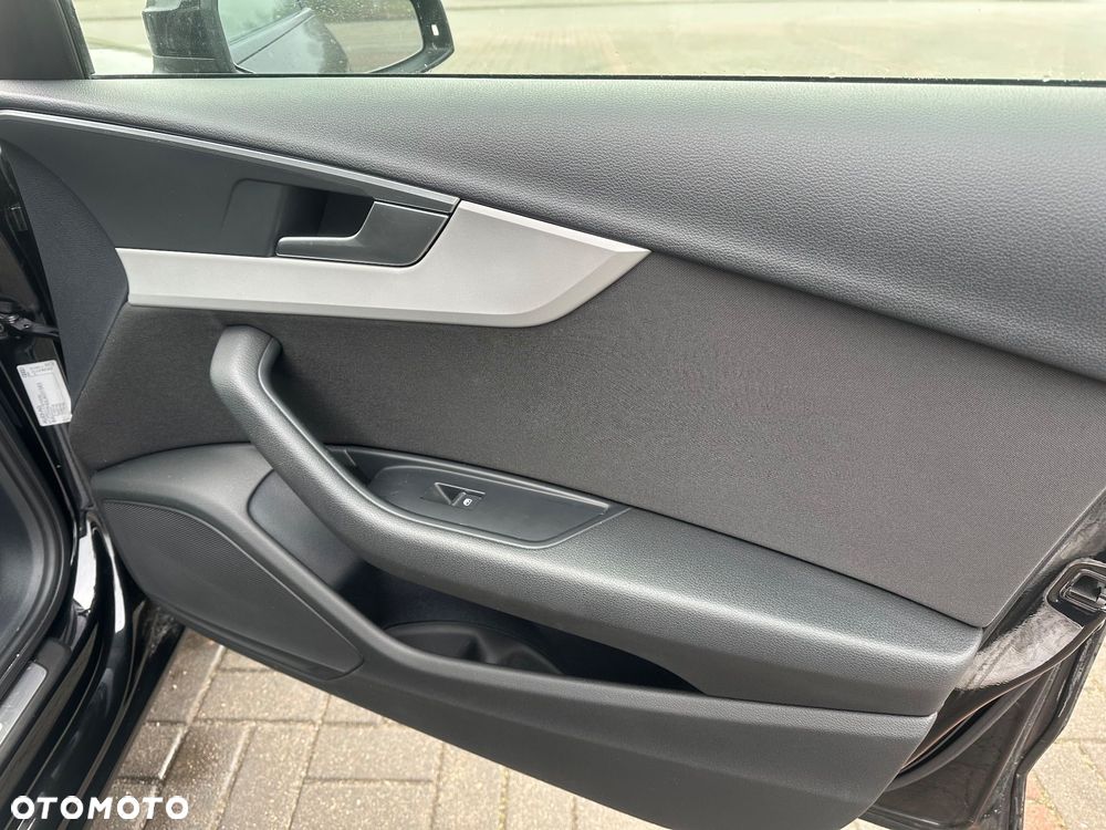 Audi A4 Avant 30 TDI S tronic - 7