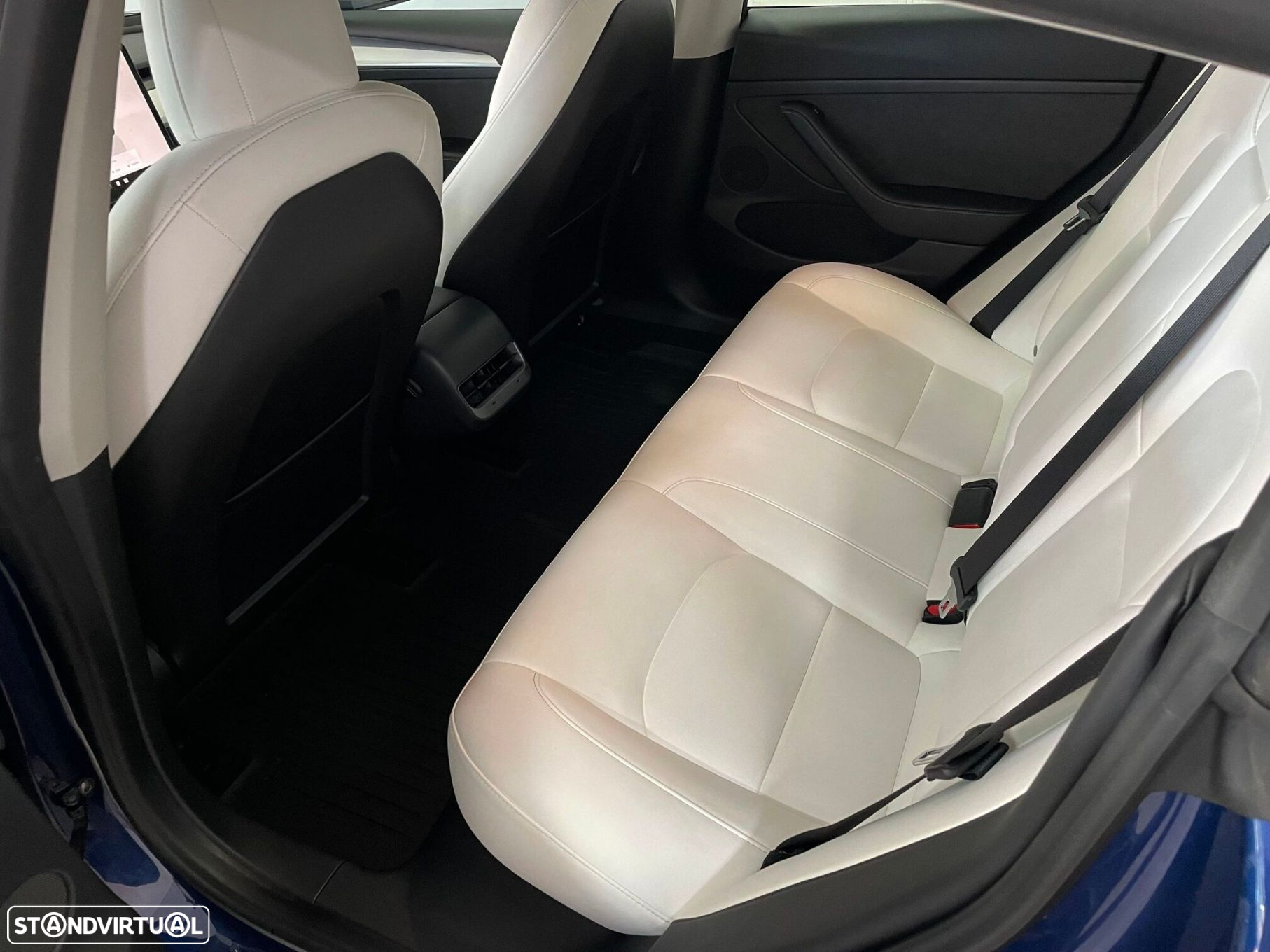 Tesla Model 3 - 5