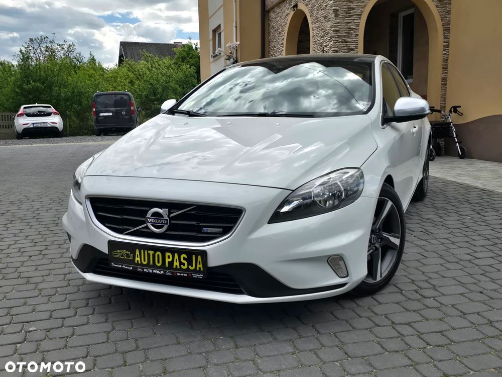 Volvo V40 D2 R Design - 4
