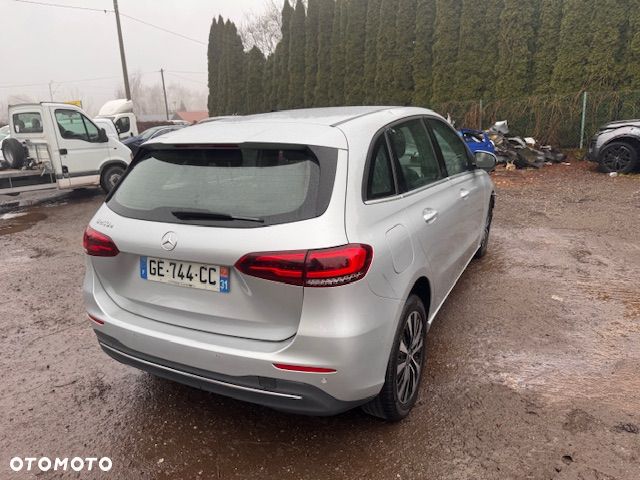 Mercedes-Benz Klasa B 250 e Style 8G-DCT - 2