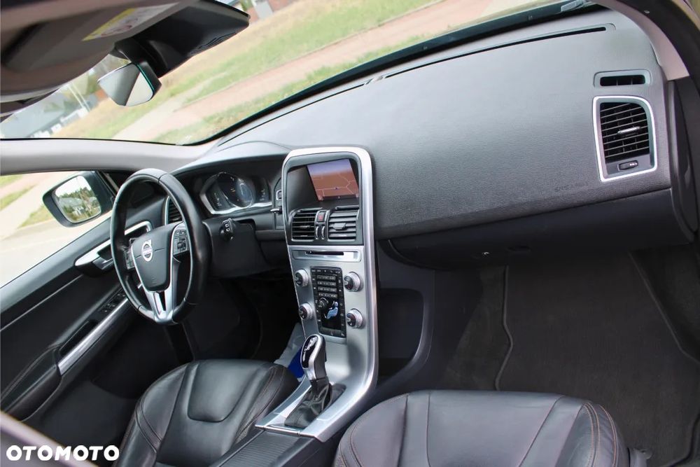 Volvo XC 60 D4 Geartronic Summum - 17