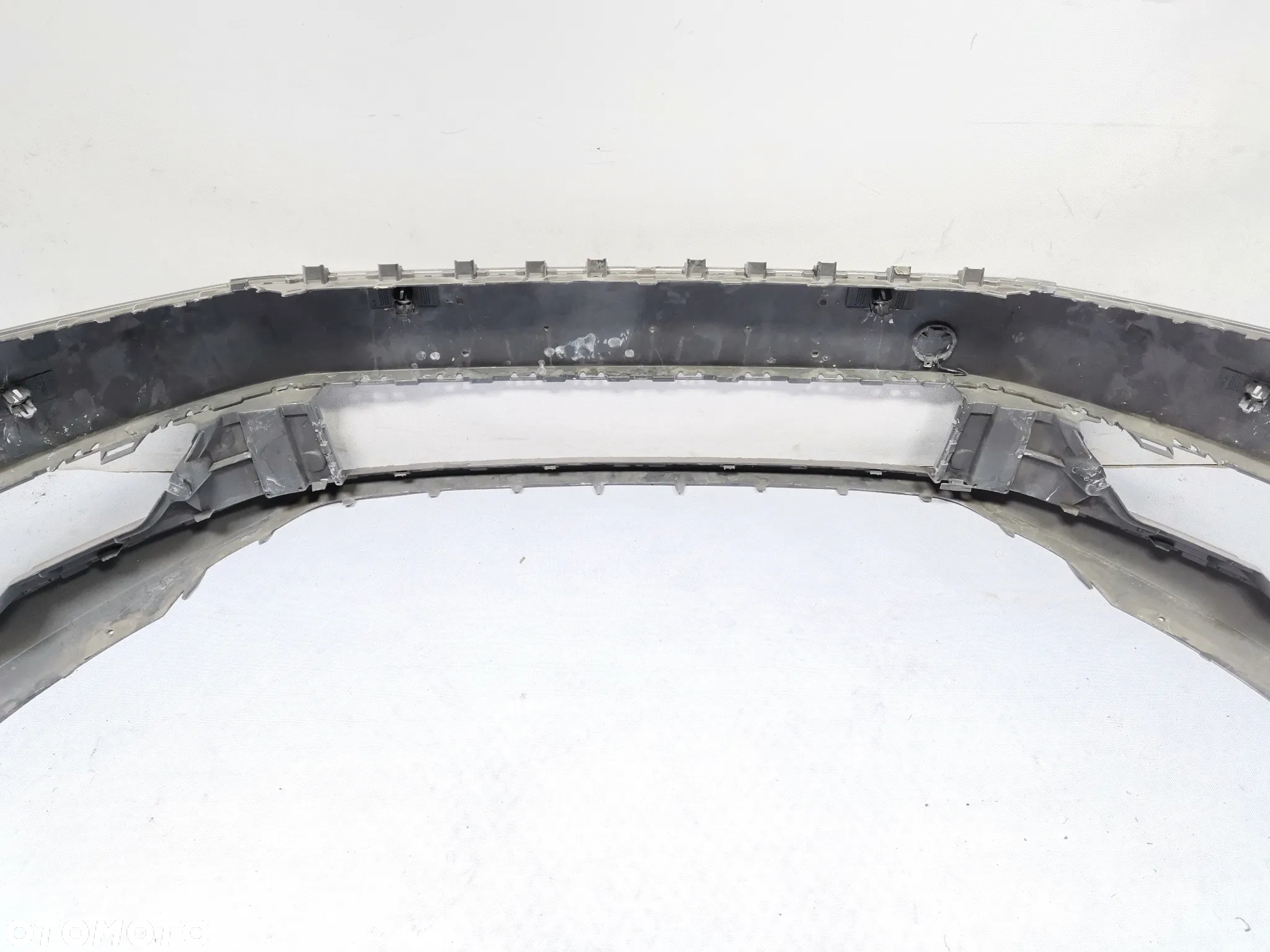 Zderzak Przód Przedni VOLKSWAGEN PASSAT B7 3AA kod lak LA8X 10-15 - 12