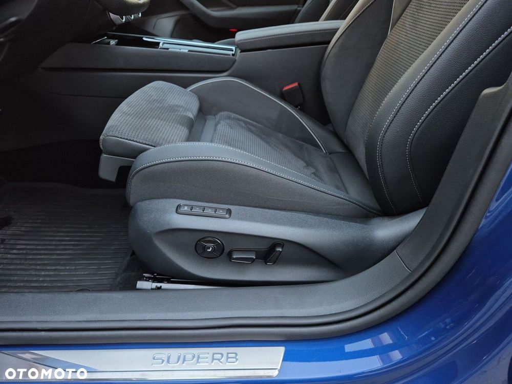 Skoda Superb 2.0 TDI SCR 4x4 Sportline DSG - 20