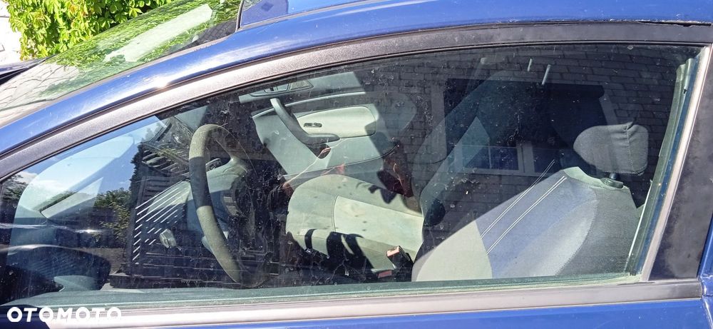 Szyba Drzwi Karoseryjna Ford Fiesta MK7 3D 1.4 TDCi lak. E9 - 4