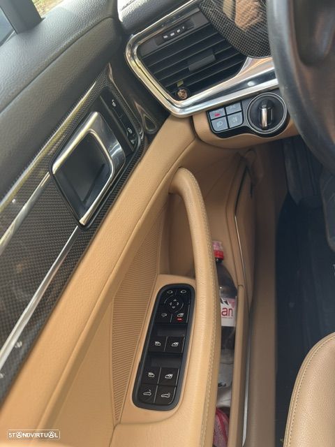 Porsche Panamera 4 S - 5