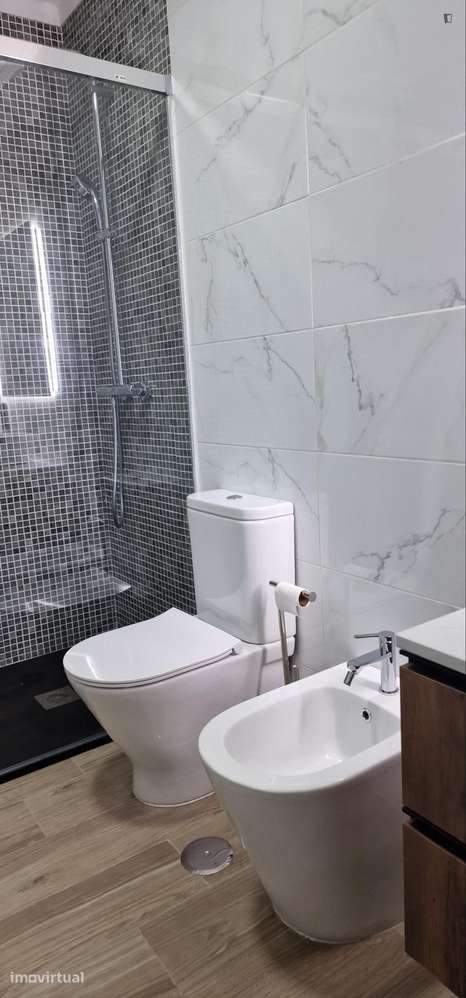 Quarto - localizado em Sé de Braga e São Lázaro Braga - Grande imagem: 5/9