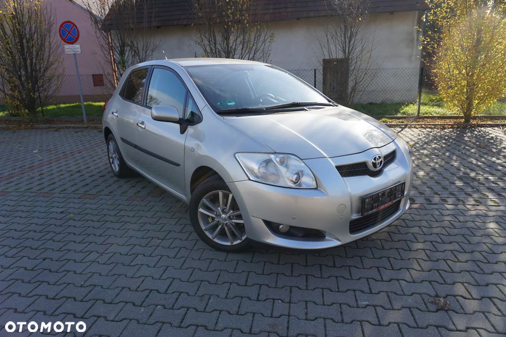 Toyota Auris 1.6 VVT-i Premium MM - 2
