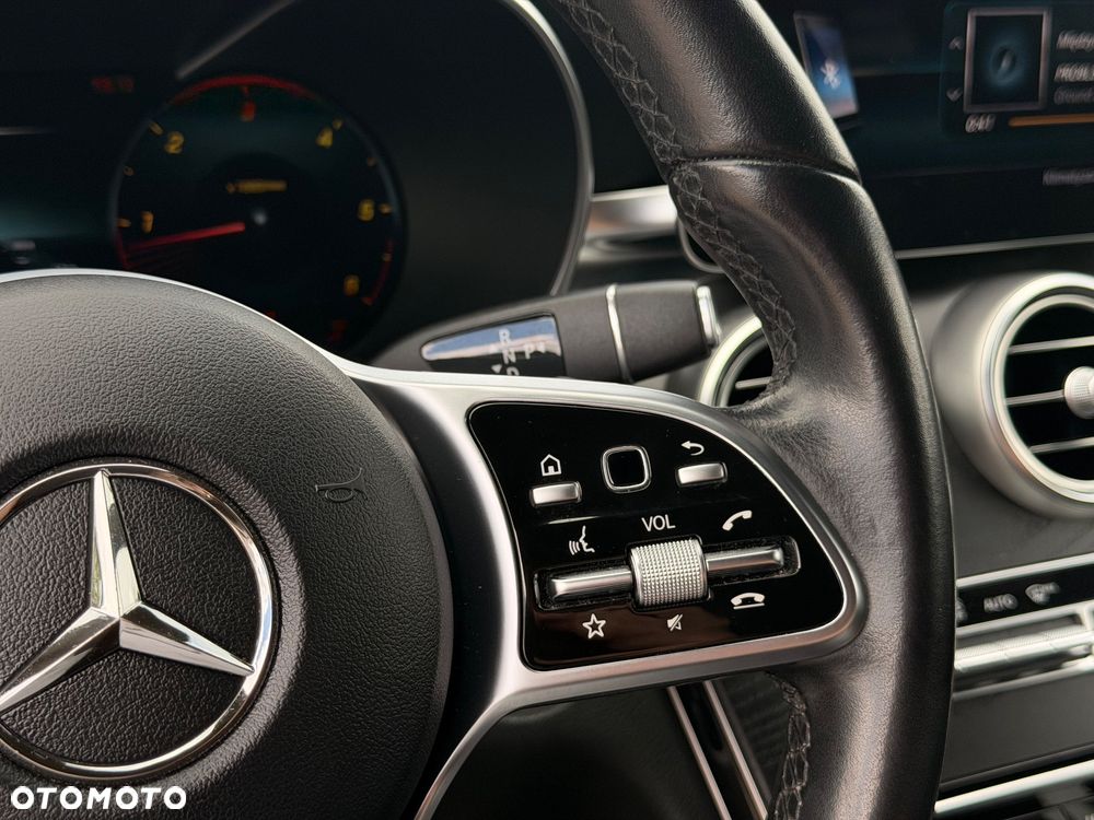 Mercedes-Benz Klasa C 220 d 4MATIC 9G-TRONIC - 24