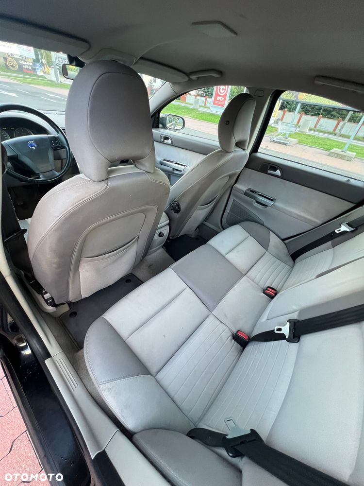 Volvo S40 2.0D - 12