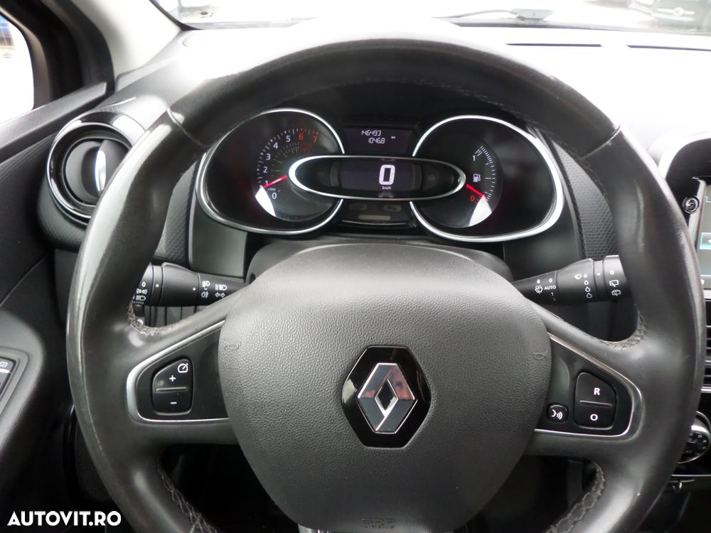 Renault Clio - 30