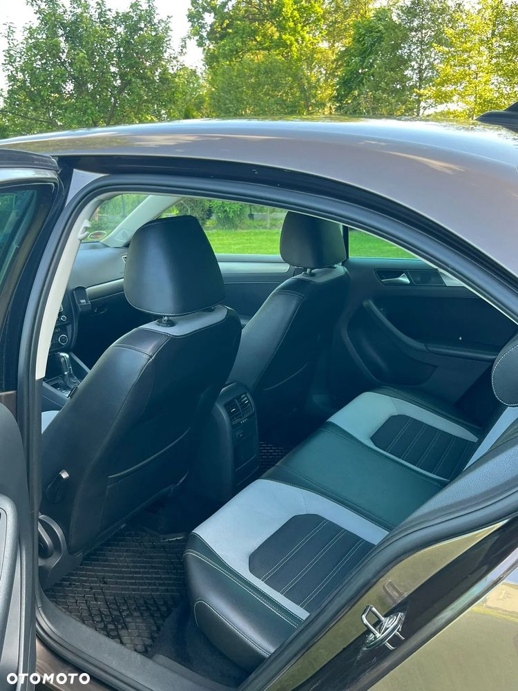 Volkswagen Jetta 1.4 TSI DSG Highline - 12