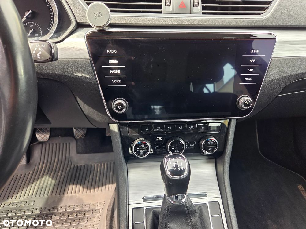 Skoda Superb 2.0 TDI Ambition - 13