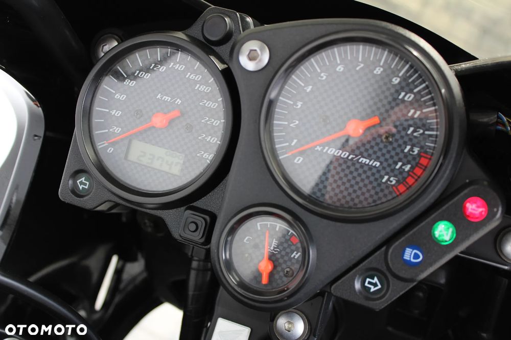 Honda CB - 22