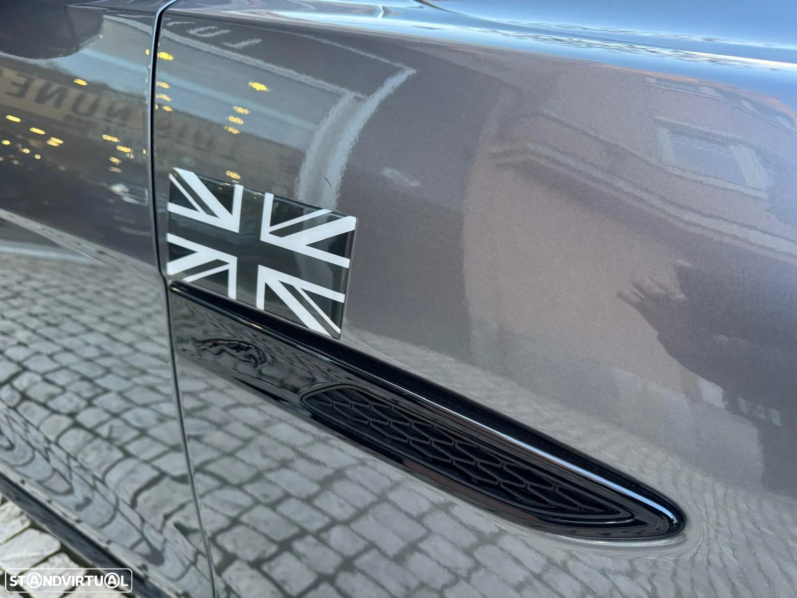 Jaguar F-Pace 2.0 P400e AWD R-Dynamic HSE - 15