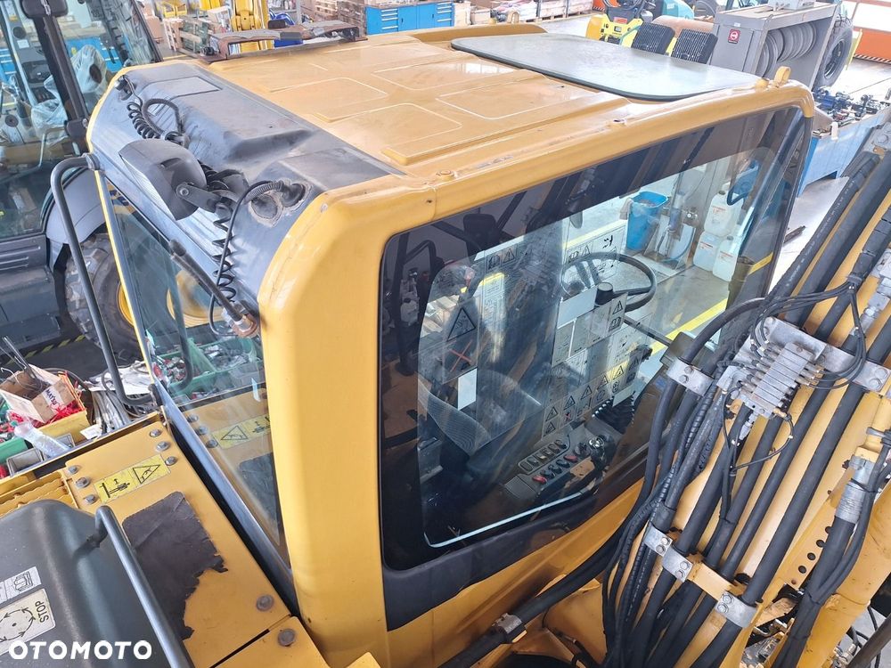 Komatsu Pw 148 - 8 4X4 - 33