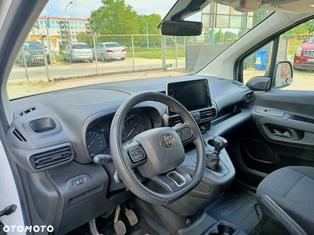 Toyota Proace City Van - 13