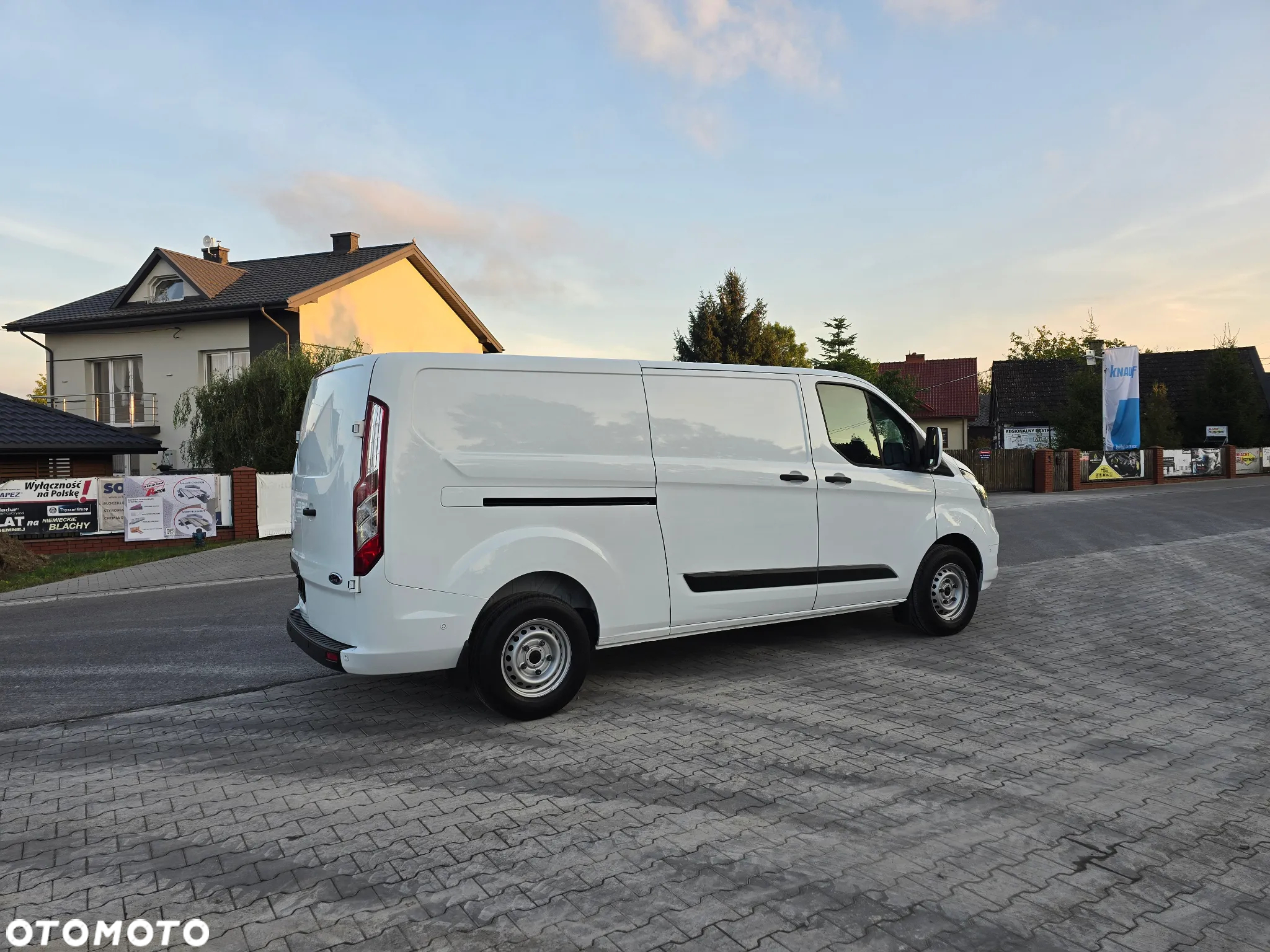 Ford Transit Custom 3 osobowy L2 H1 - 9