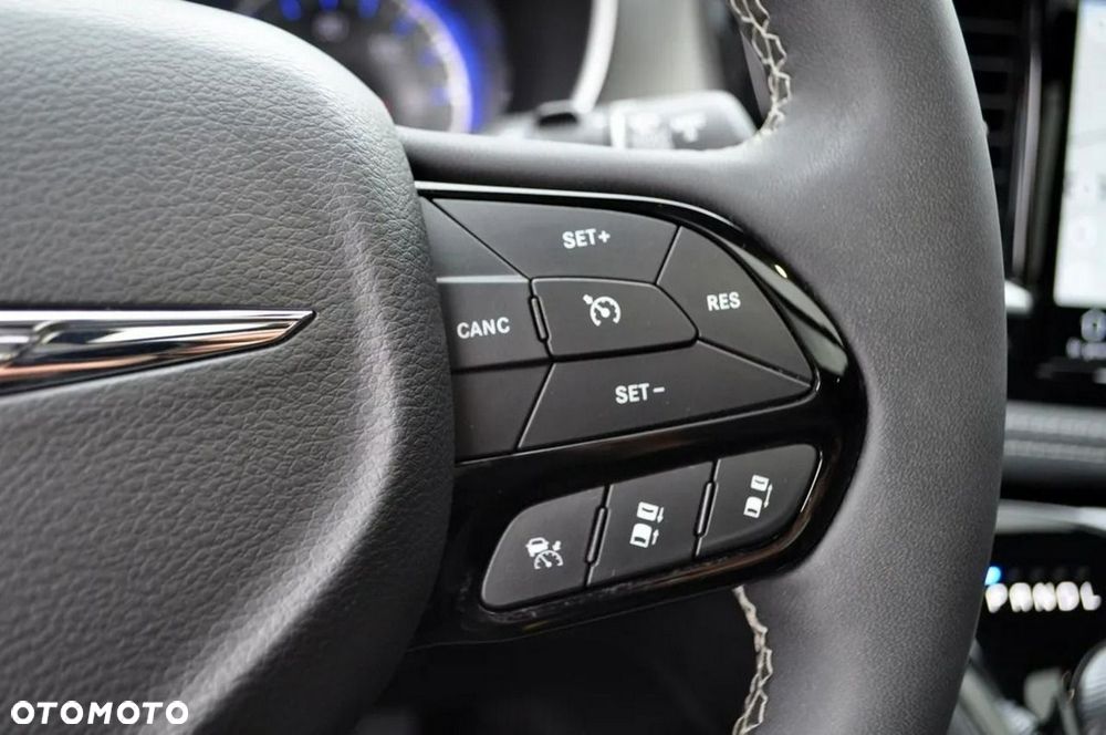 Chrysler Pacifica - 31