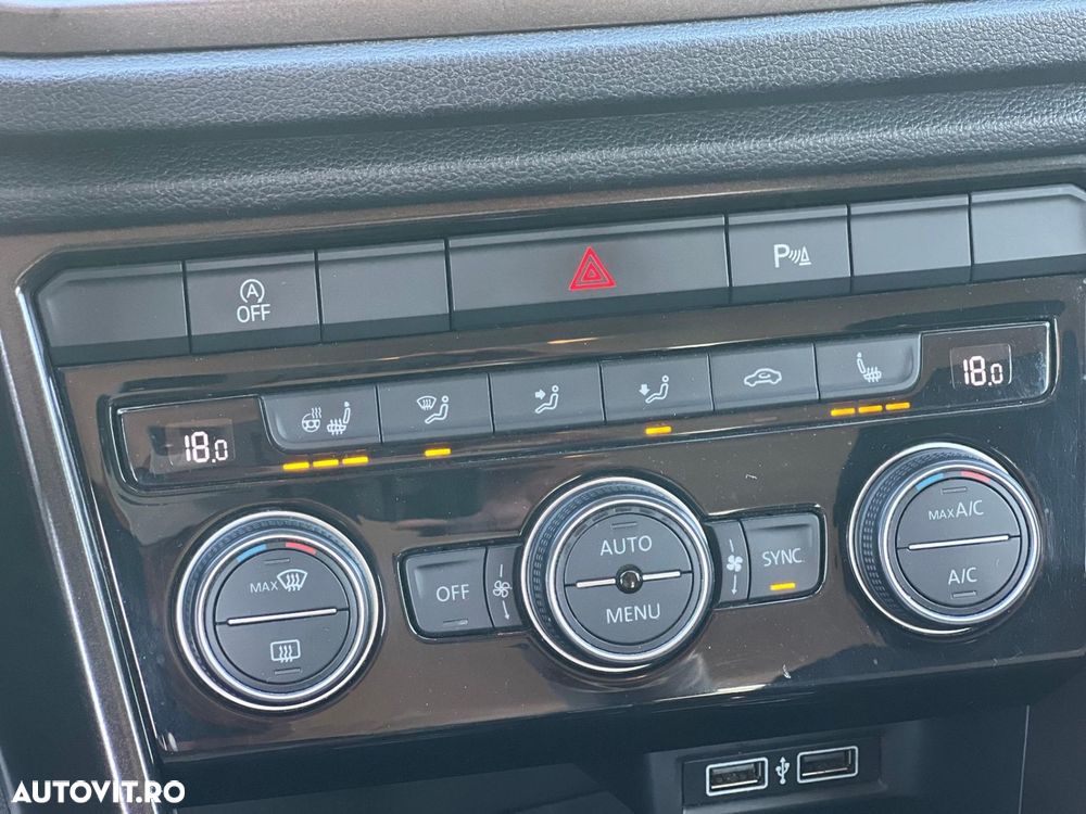 Volkswagen T-Roc 1.5 TSI DSG Design - 18