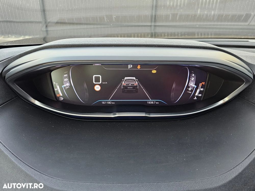 Peugeot 5008 PureTech 130 EAT8 Stop & Start Allure Pack - 26
