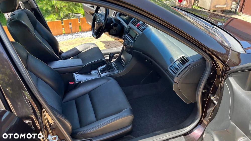 Honda Accord 2.0 Sport - 13