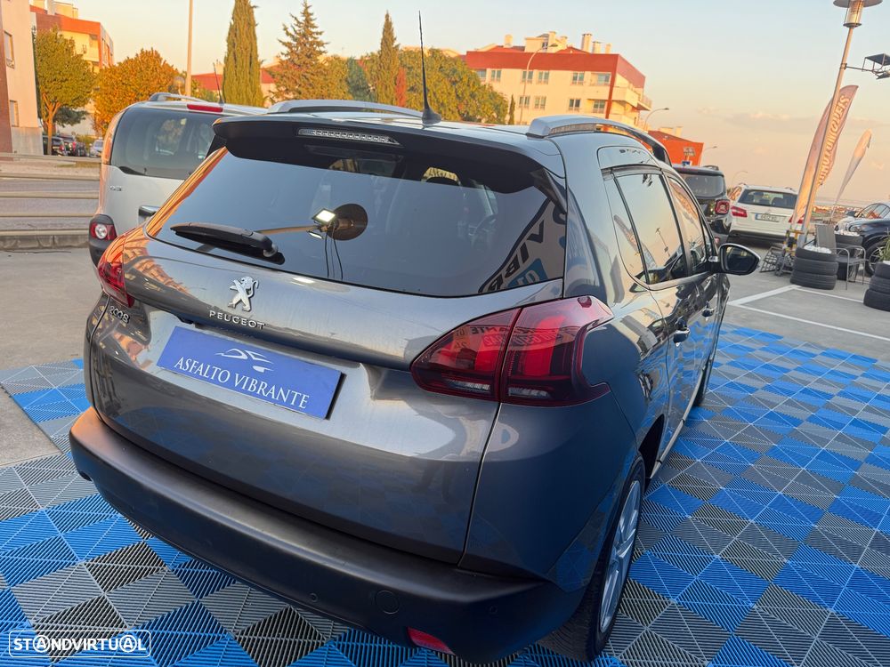 Peugeot 2008 1.2 PureTech Style - 10