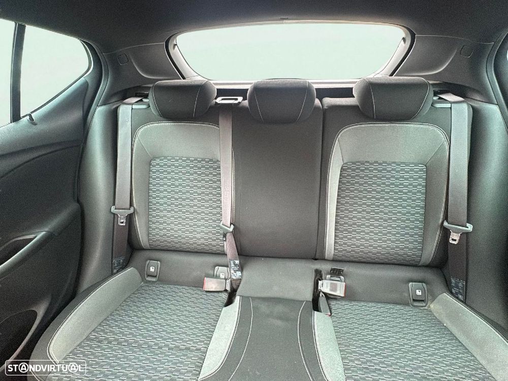 Opel Astra 1.2 T GS Line S/S - 17