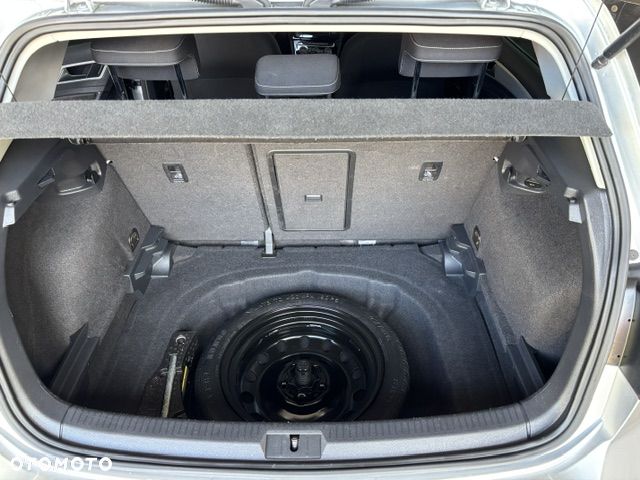 Volkswagen Golf - 29
