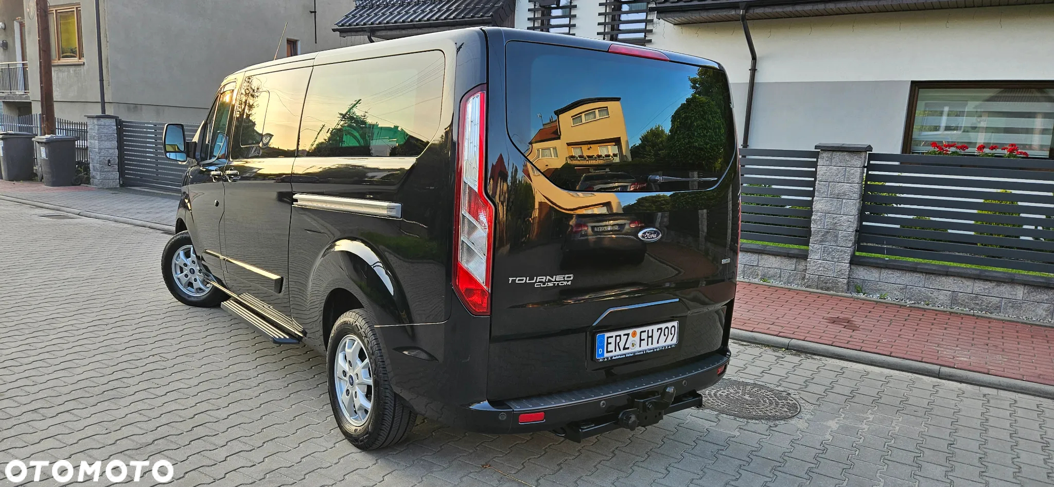 Ford Tourneo Custom 300 L2H1 VA Limited - 8